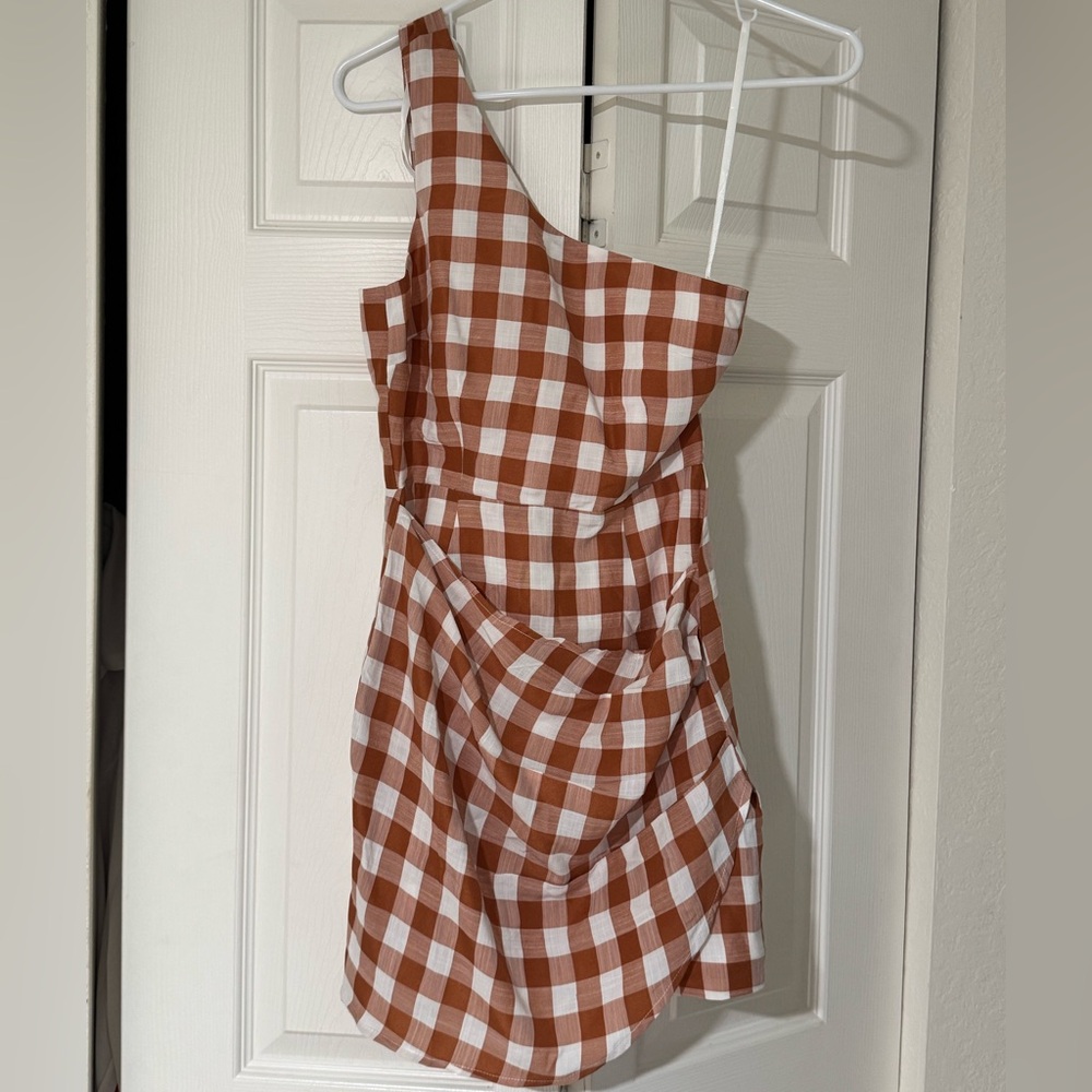 Runaway The Label XS Tighan Dress - Tan One-Shoulder Gingham